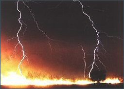photo_lightning_strike_fire